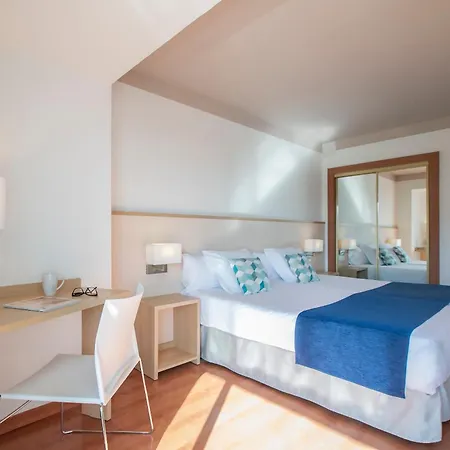 Costa Malaga - Adults Recommended - By Pierre & 4*