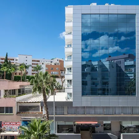 Costa Malaga - Adults Recommended - By Pierre & 4*