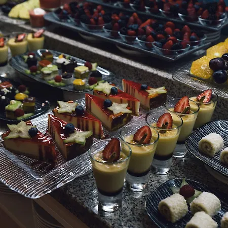 Costa Malaga - Adults Recommended - By Pierre & 4* 토레몰리노스