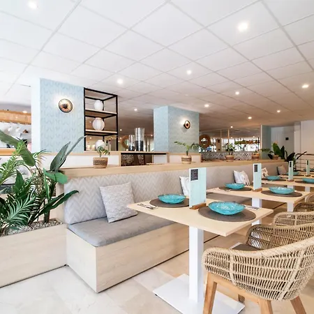Costa Malaga - Adults Recommended - By Pierre & 4* טורמולינוס