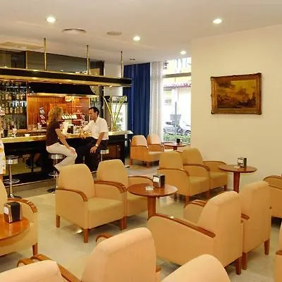 Costa Malaga - Adults Recommended - By Pierre & מלון