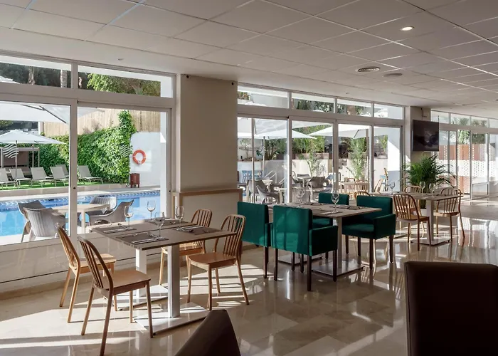 Costa Malaga - Adults Recommended - By Pierre & 4* Τορρεμολίνος