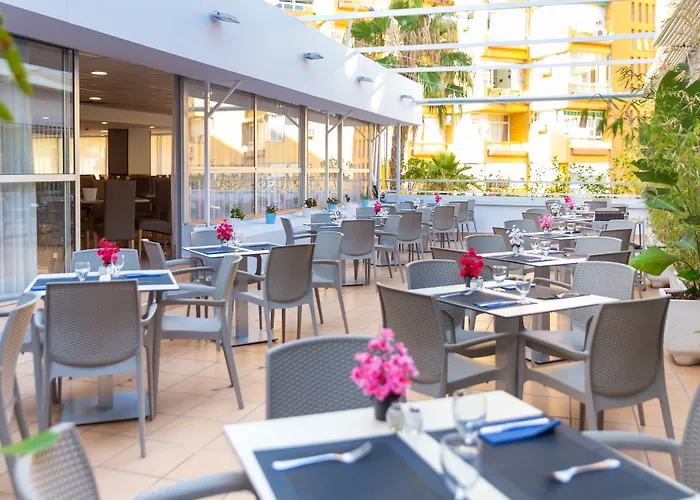 Costa Malaga - Adults Recommended - By Pierre & Τορρεμολίνος