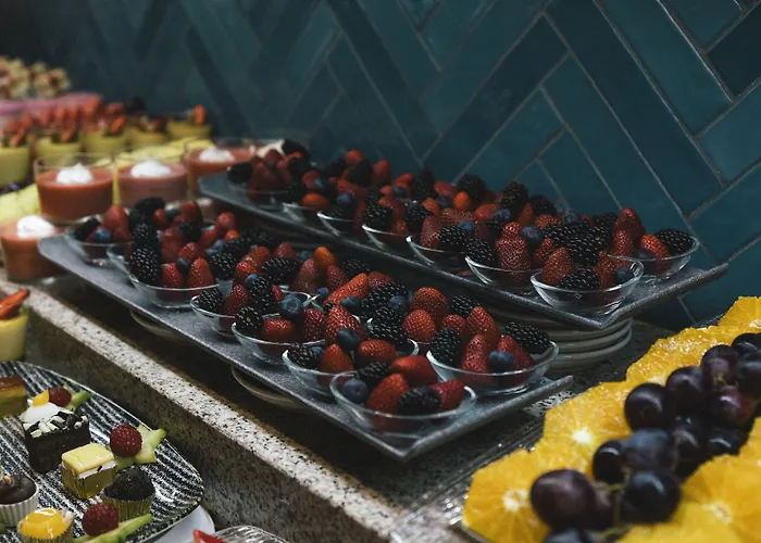 Costa Malaga - Adults Recommended - By Pierre & Τορρεμολίνος